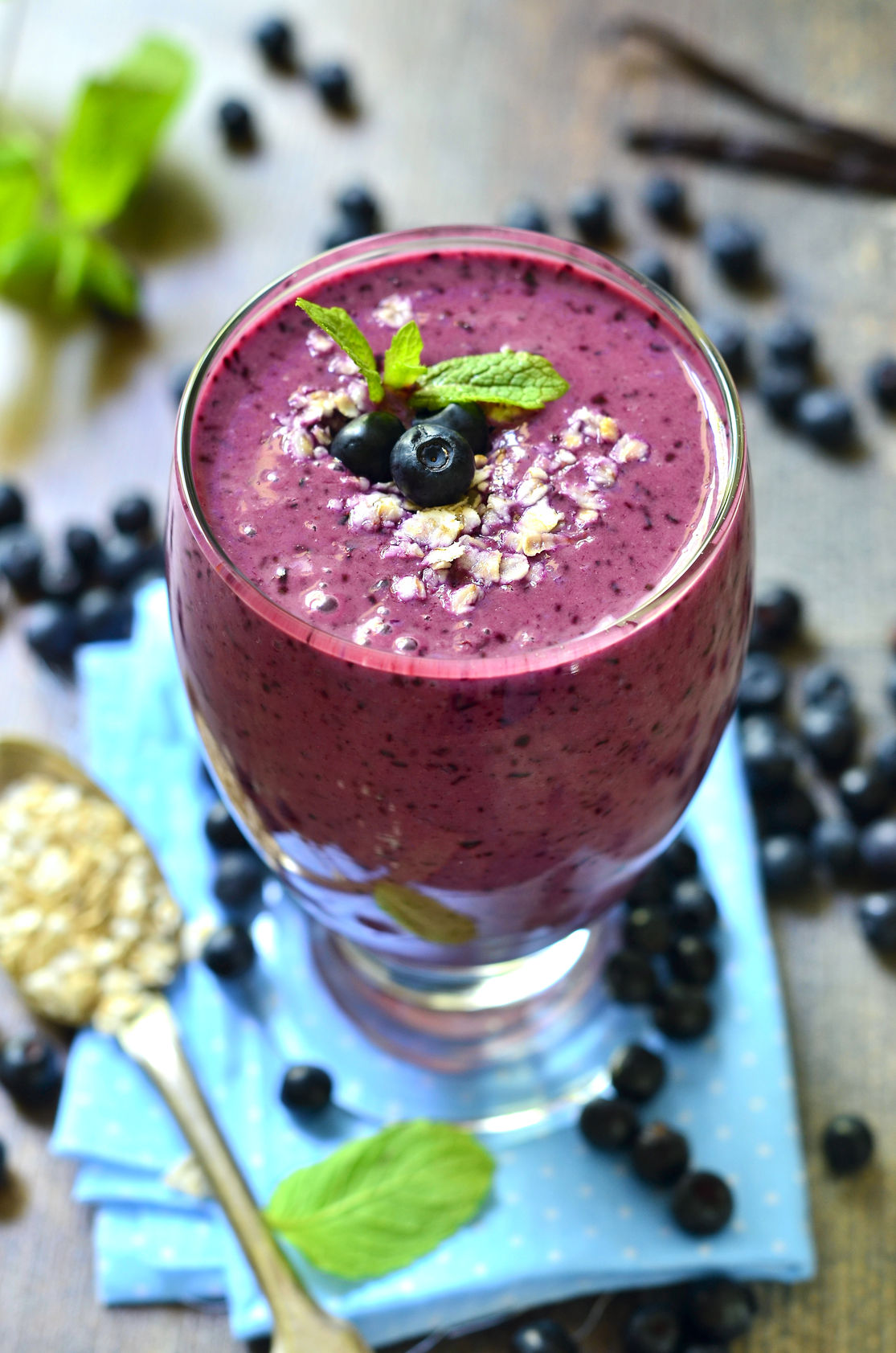 Blueberry and oats smoothie.  https://www.wocdetox.com/detox-drinks.html