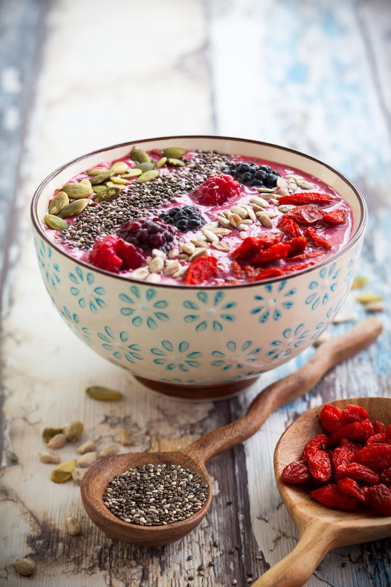 Chia Seed with fruits. https://www.wocdetox.com/summer-5-day-detox.html